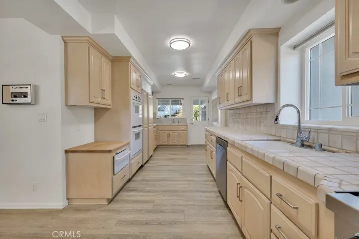 9731 Rathburn, Northridge, California 91325