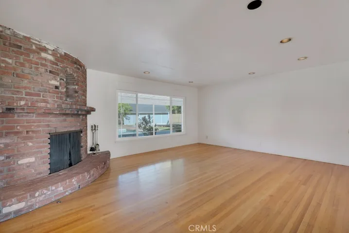 9731 Rathburn, Northridge, California 91325