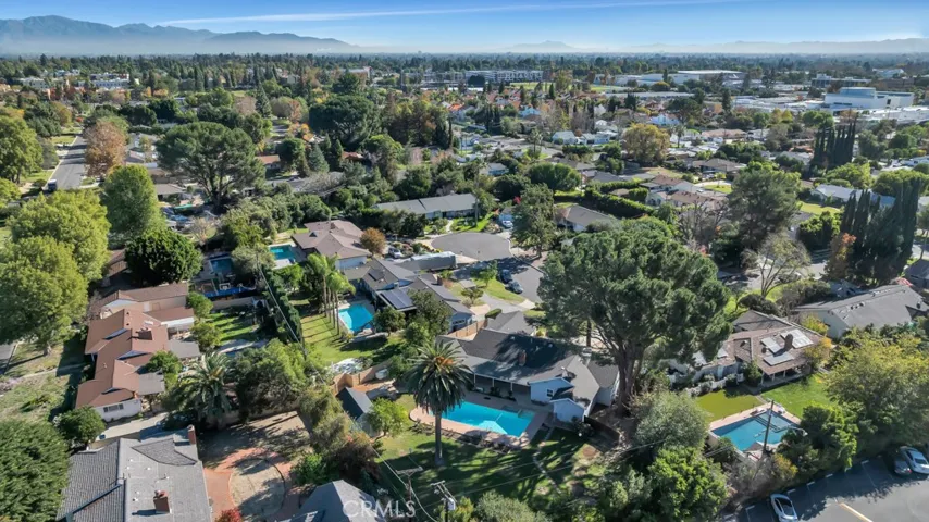 9731 Rathburn, Northridge, California 91325