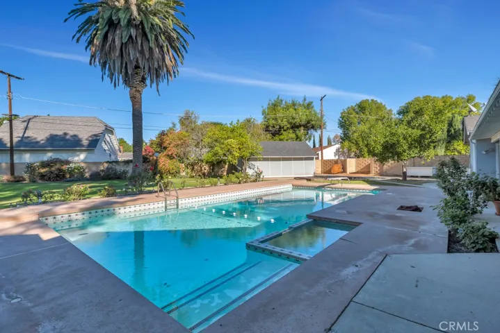 9731 Rathburn, Northridge, California 91325