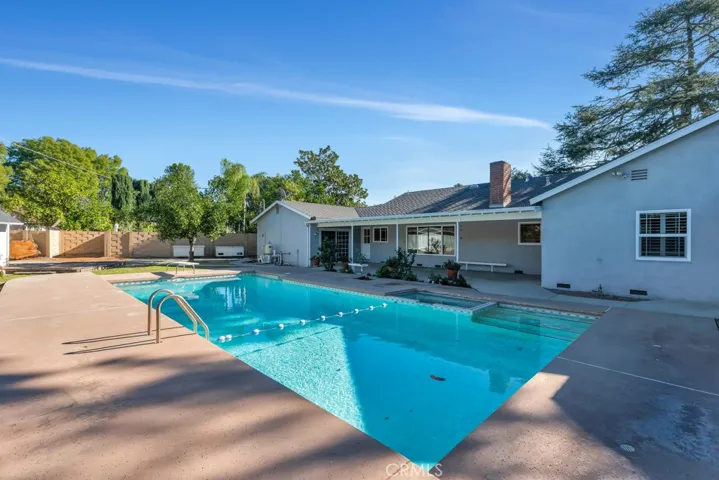 9731 Rathburn, Northridge, California 91325