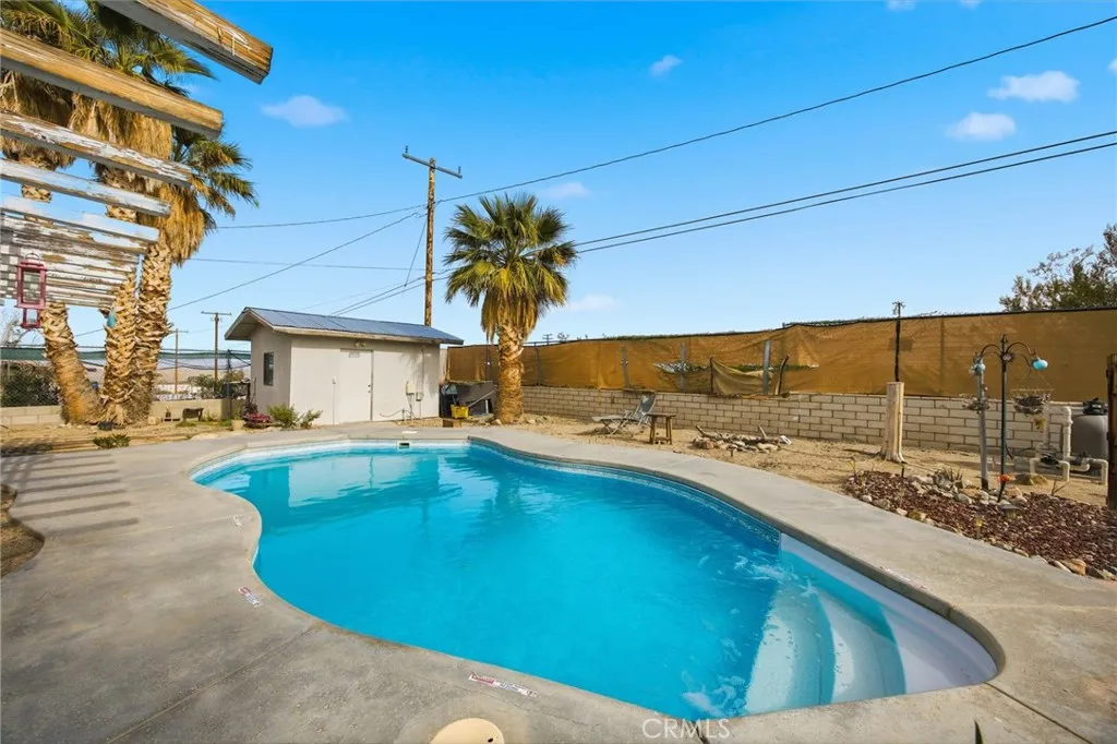 7725 Sahara, 29 Palms, California 92277 home-pic-26