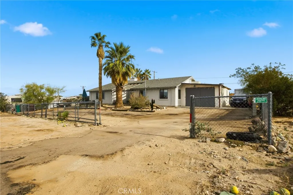 7725 Sahara, 29 Palms, California 92277 home-pic-2