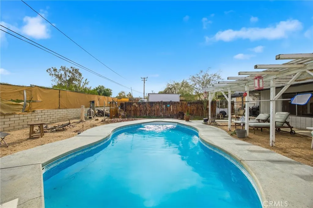 7725 Sahara, 29 Palms, California 92277 home-pic-24
