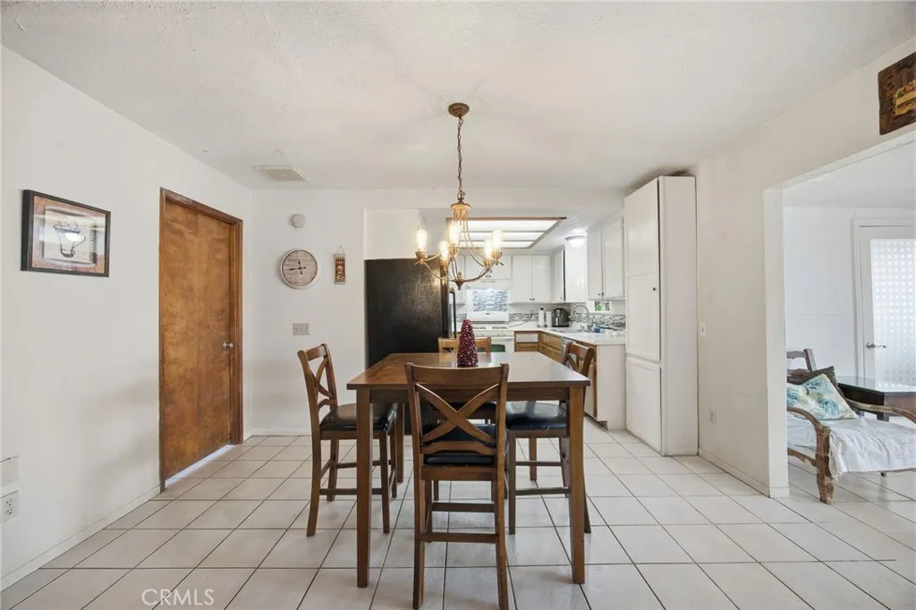 7725 Sahara, 29 Palms, California 92277 home-pic-7