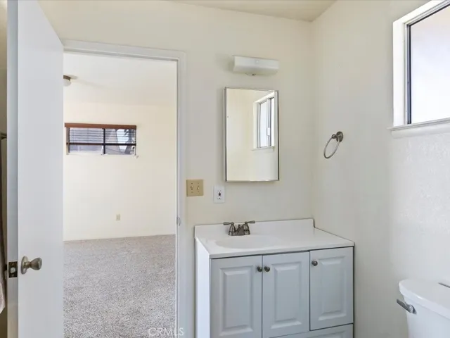   jack & jill bath facing bedroom one