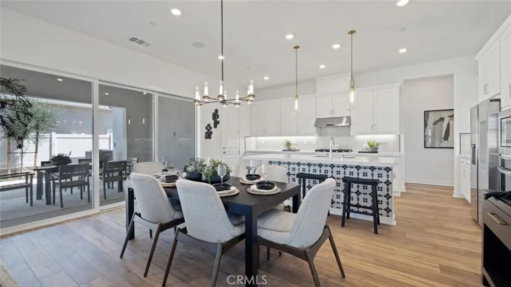 24500 Via El Balneario, Valencia, California 91354 home-pic-1