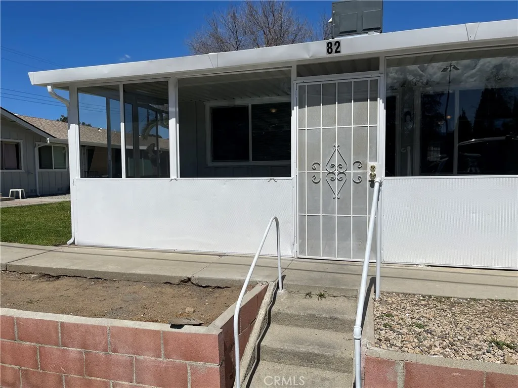 150 E Lakeshore Drive 82, Lake Elsinore, California 92530 home-pic-1