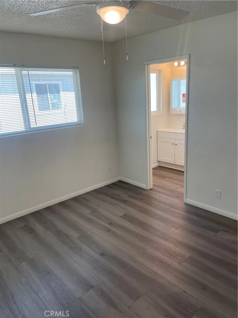 150 E Lakeshore Drive 82, Lake Elsinore, California 92530 home-pic-9