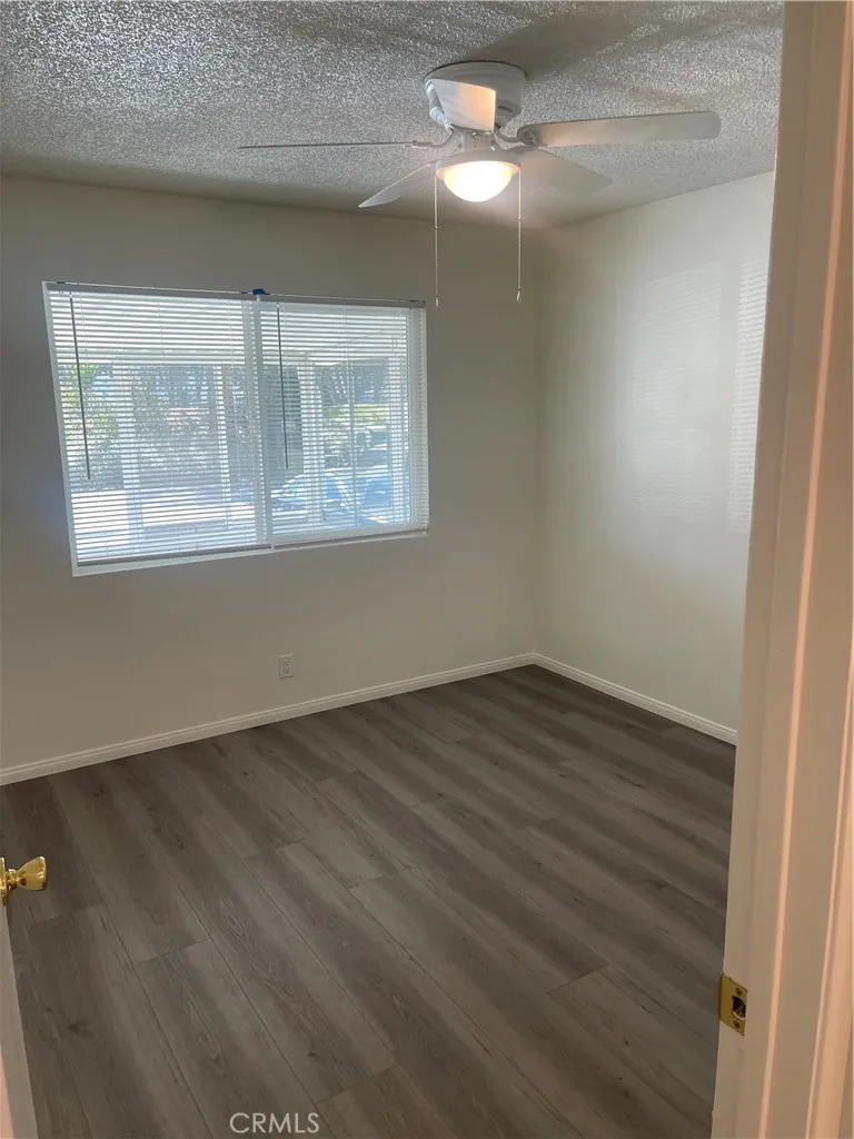 150 E Lakeshore Drive 82, Lake Elsinore, California 92530 home-pic-13