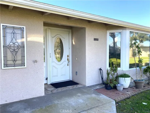 13151 Shawnee Ln., Seal Beach, California 90740