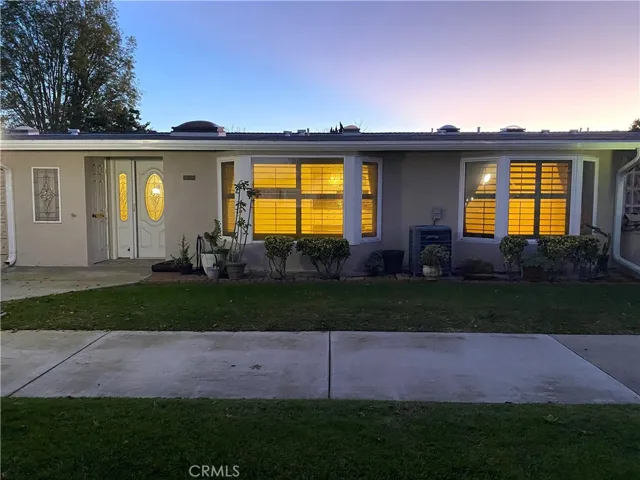 13151 Shawnee Ln., Seal Beach, California 90740