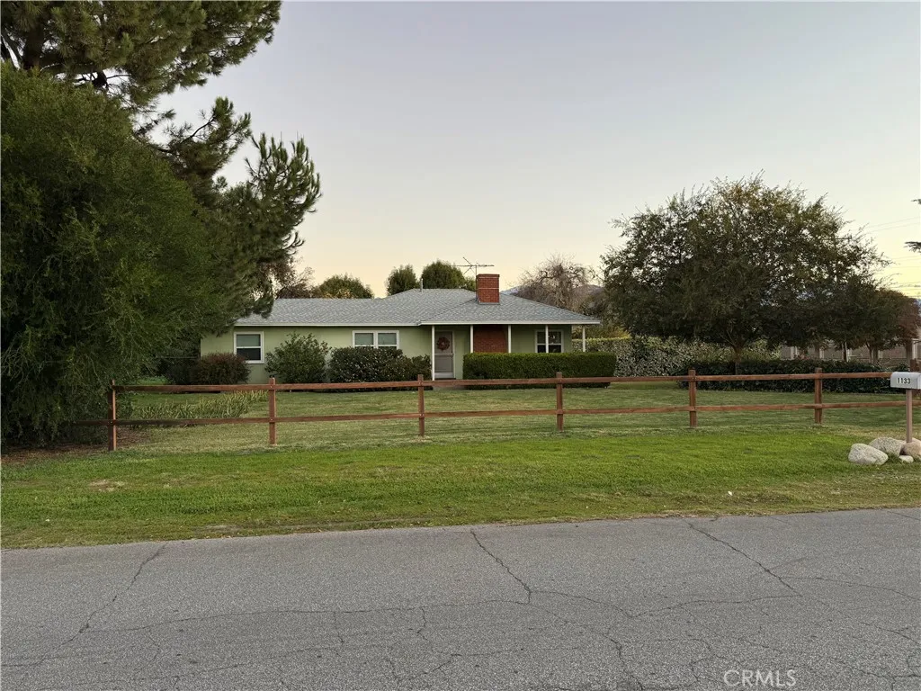 1133 Juanita, La Verne, California 91750 home-pic-1