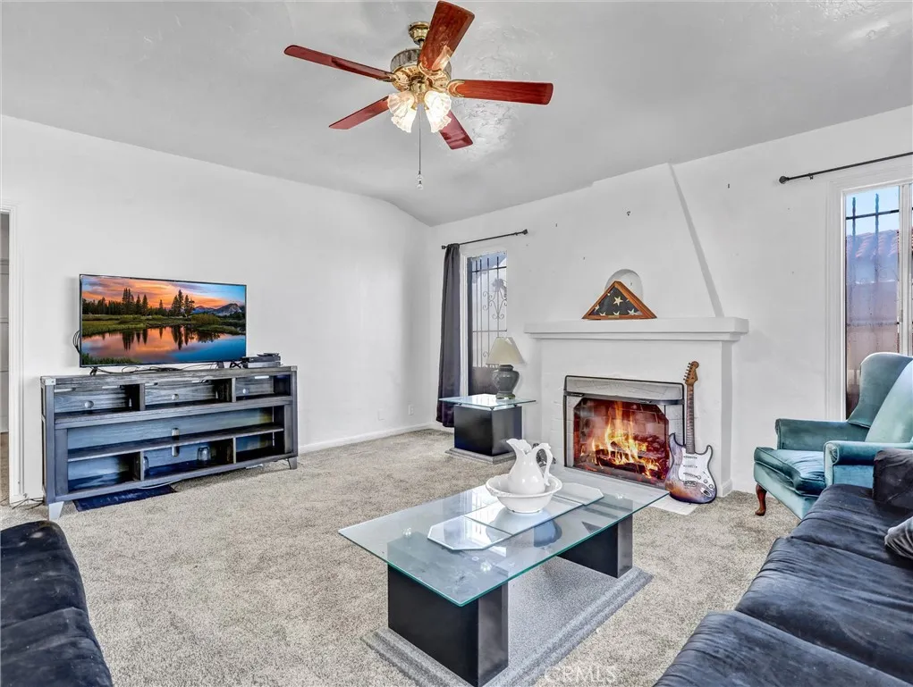 3630 W 61st, Los Angeles, California 90043 home-pic-10