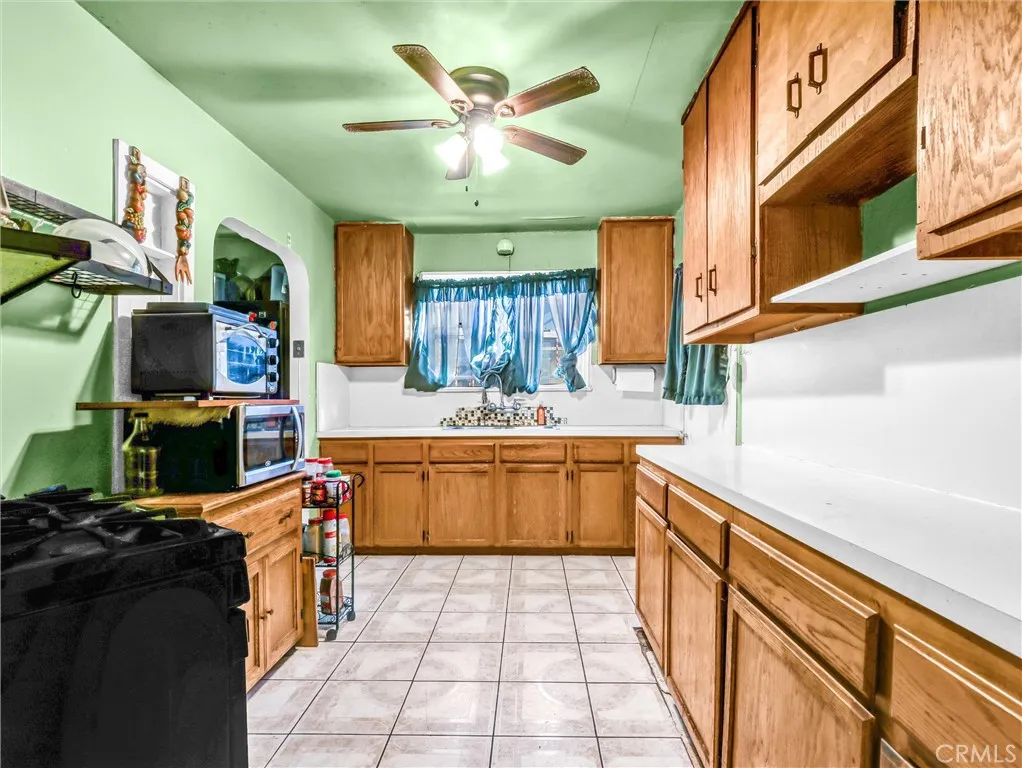 3630 W 61st, Los Angeles, California 90043 home-pic-16