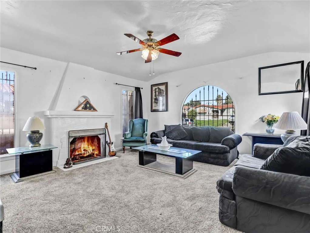 3630 W 61st, Los Angeles, California 90043 home-pic-8