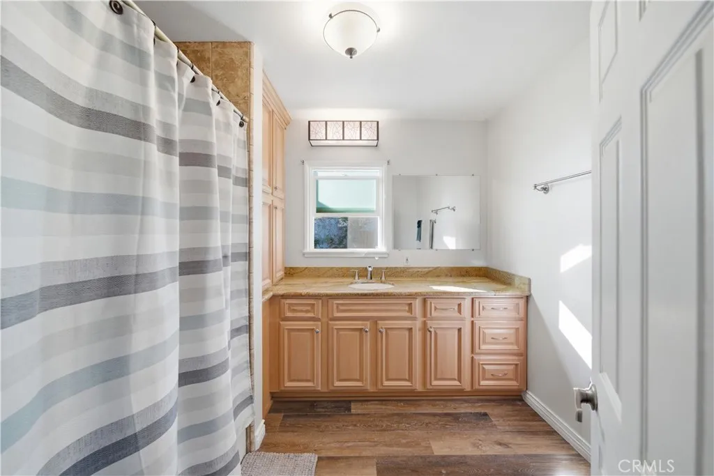 1298 W Baseline, Claremont, California 91711 home-pic-16