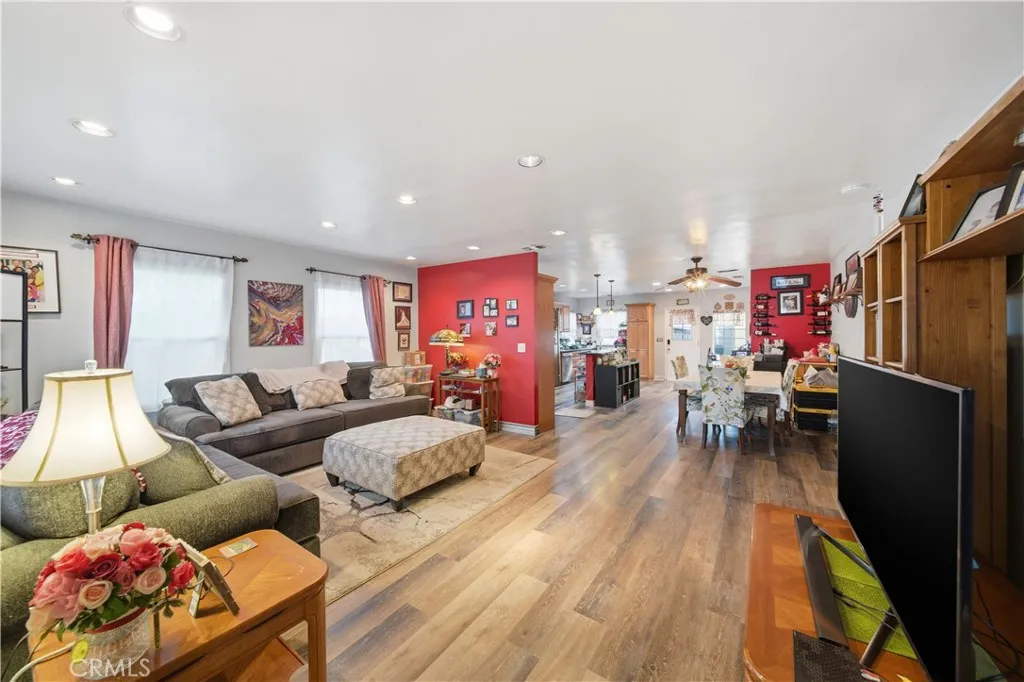 1298 W Baseline, Claremont, California 91711 home-pic-9