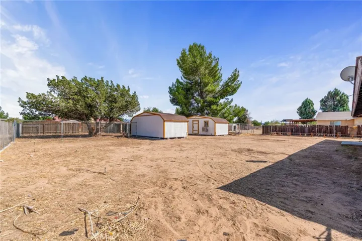 9925 Redwood, Hesperia, California 92345