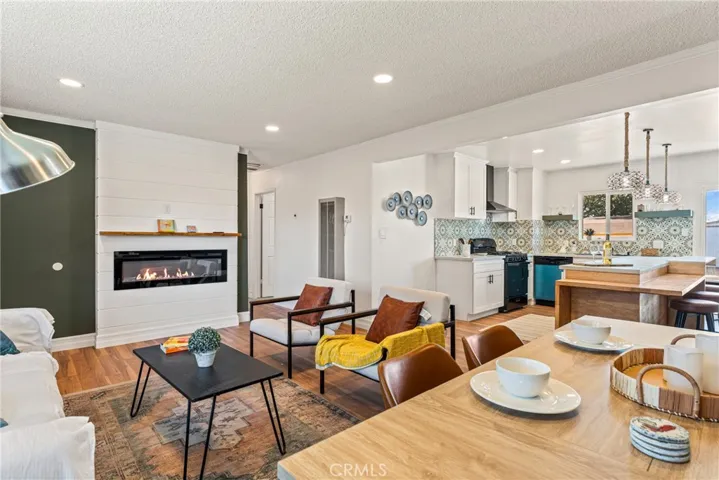 9925 Redwood, Hesperia, California 92345