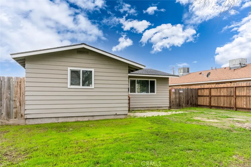 92 E 12th, Merced, California 95341 home-pic-2