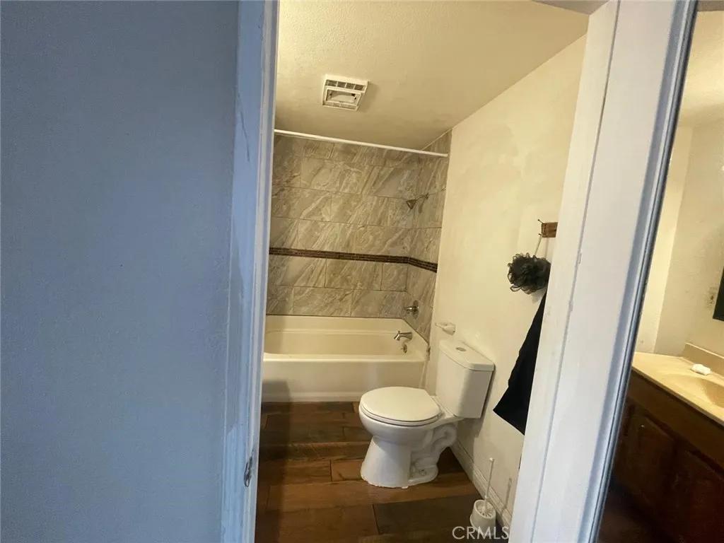 10337 Mull, Riverside, California 92505 home-pic-10