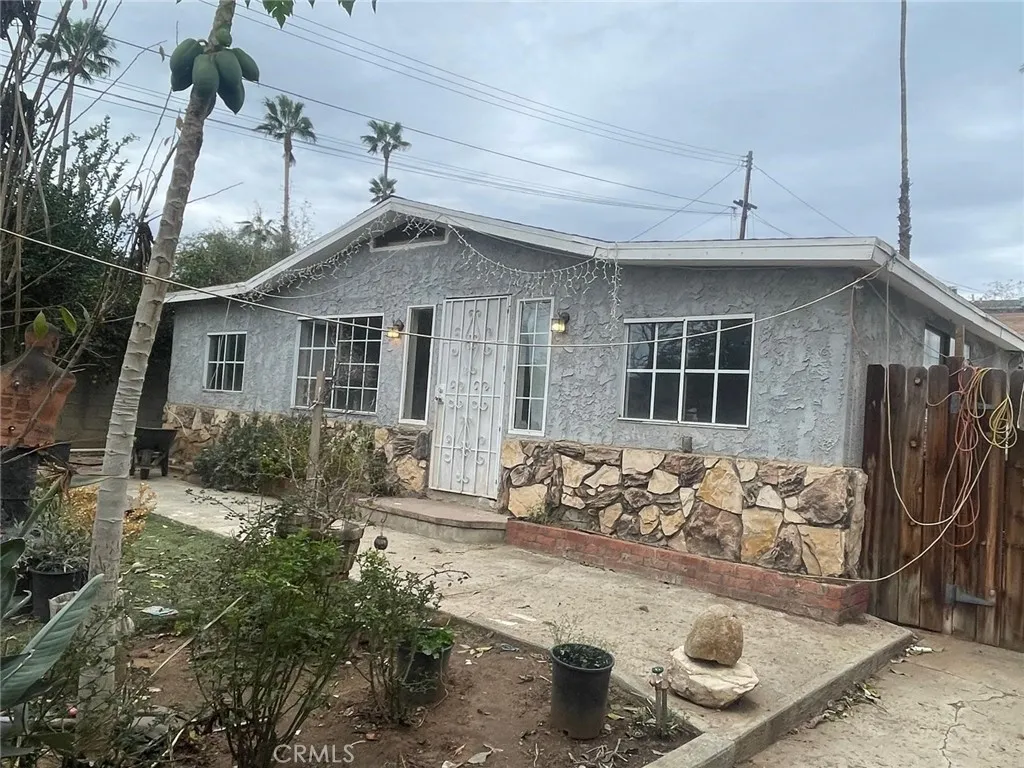 10337 Mull, Riverside, California 92505 home-pic-1