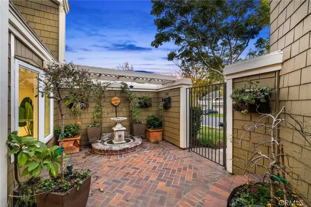 26 Canyon Ridge, Irvine, California 92603 home-pic-12