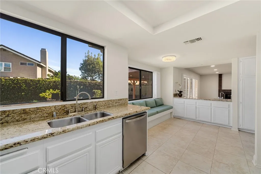 1242 Deerfield Place, Diamond Bar, California 91765 home-pic-8