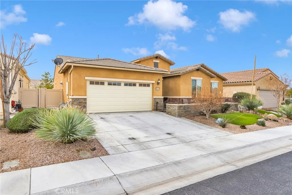 11364 Camden, Apple Valley, California 92308 home-pic-2