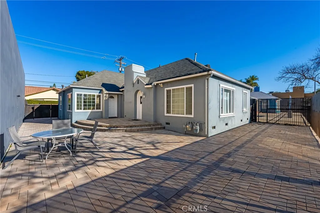 801 W 17th Street, Santa Ana, California 92706 home-pic-2