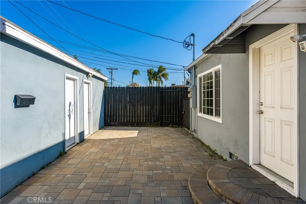801 W 17th Street, Santa Ana, California 92706 home-pic-38