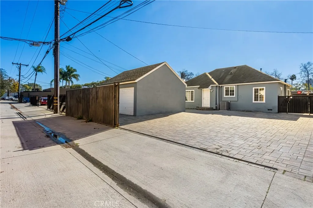 801 W 17th Street, Santa Ana, California 92706 home-pic-40