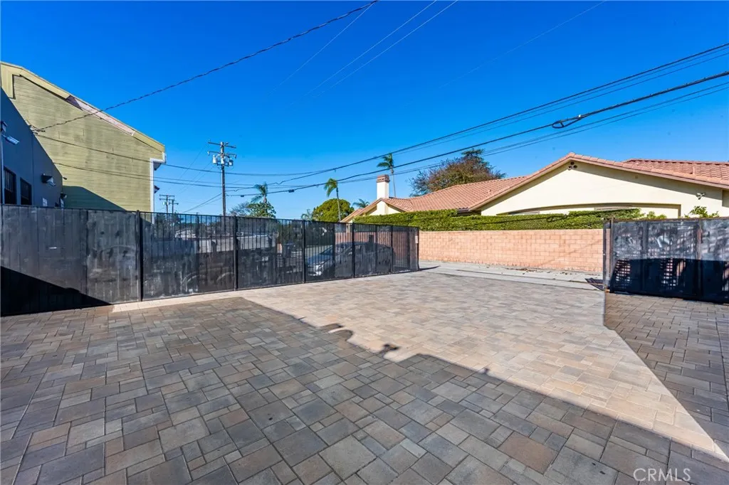 801 W 17th Street, Santa Ana, California 92706 home-pic-39