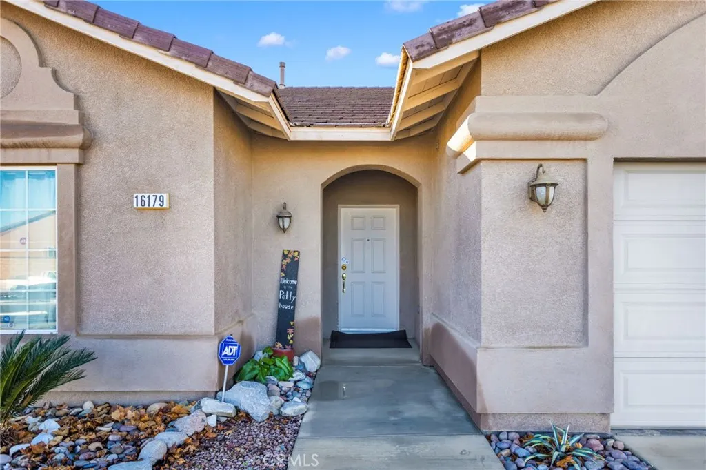 16179 Homoa, Victorville, California 92395 home-pic-4