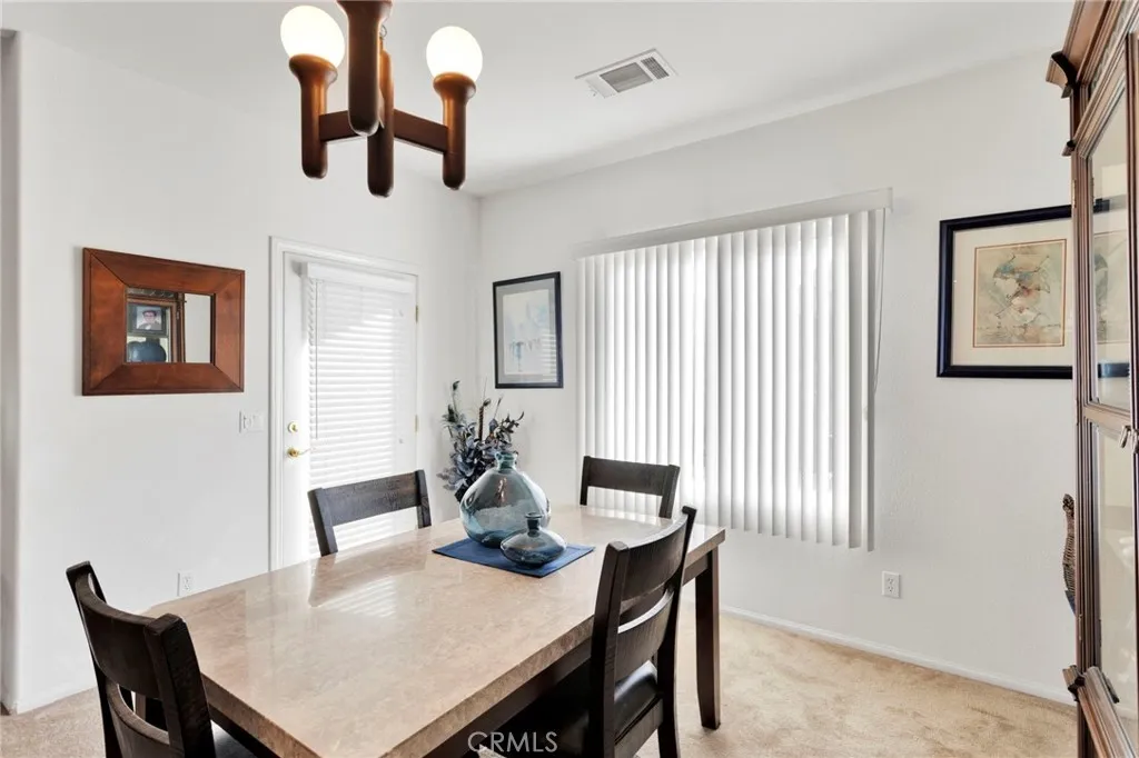 16179 Homoa, Victorville, California 92395 home-pic-11