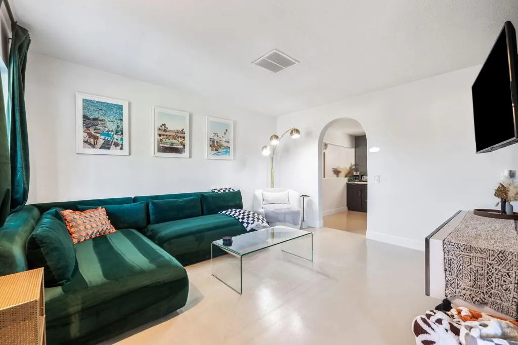 25-web-or-mls-8M4A5531