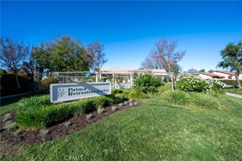 25710 Lupita, Valencia, California 91355 home-pic-48