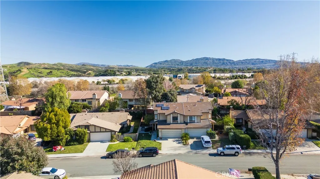 25710 Lupita, Valencia, California 91355 home-pic-37