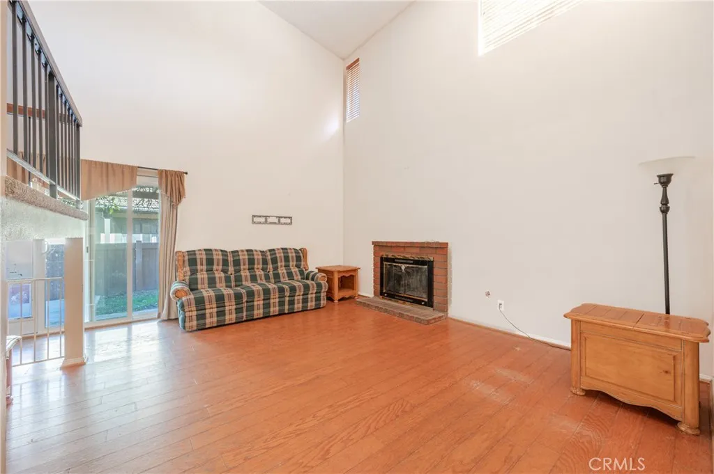 25710 Lupita, Valencia, California 91355 home-pic-5