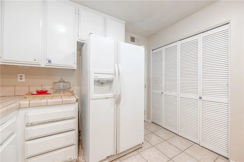 25710 Lupita, Valencia, California 91355 home-pic-12