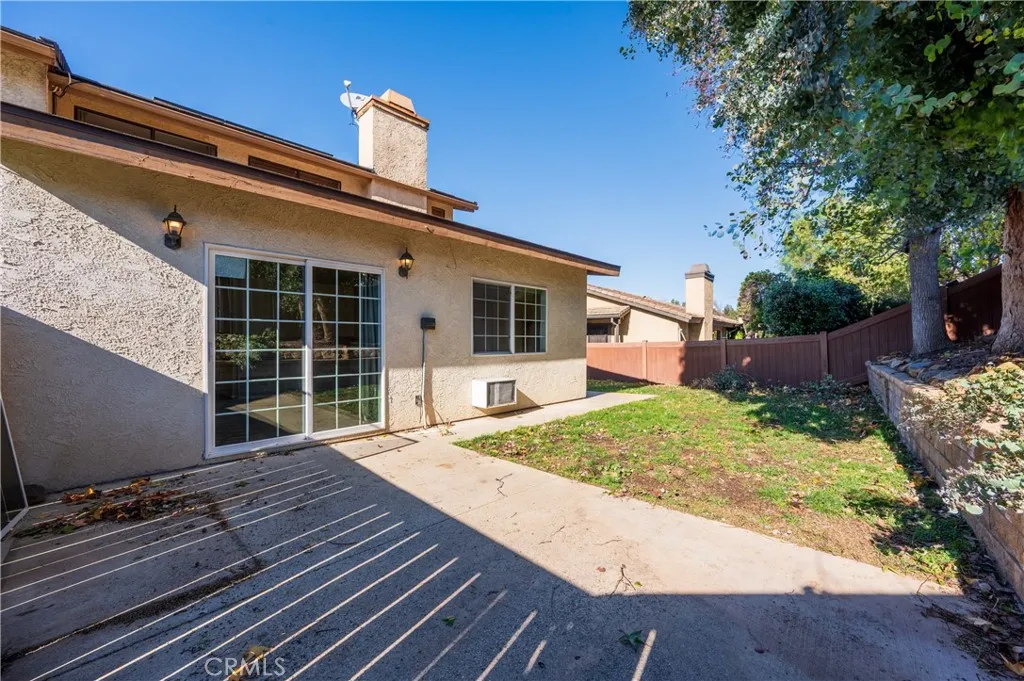 25710 Lupita, Valencia, California 91355 home-pic-31