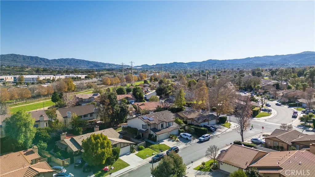 25710 Lupita, Valencia, California 91355 home-pic-38