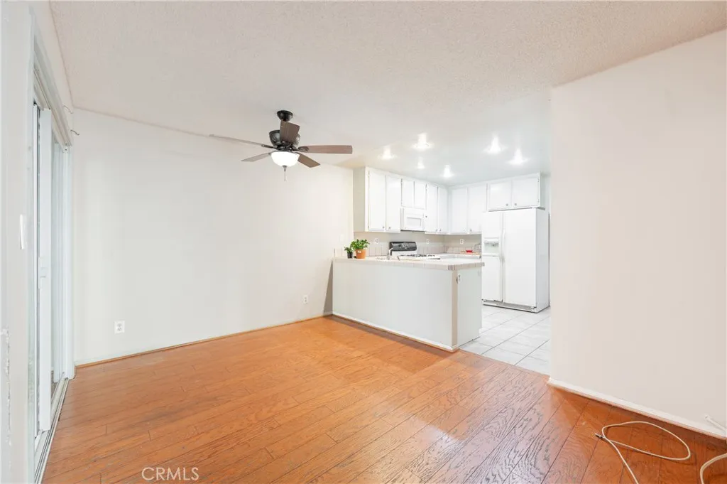 25710 Lupita, Valencia, California 91355 home-pic-7