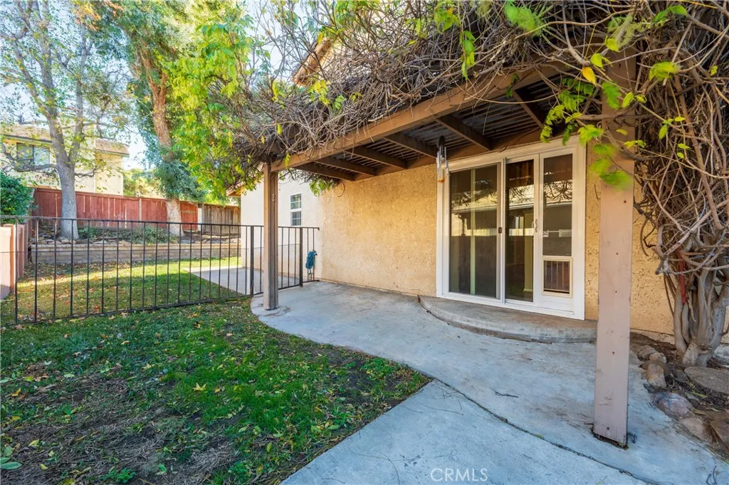 25710 Lupita, Valencia, California 91355 home-pic-34