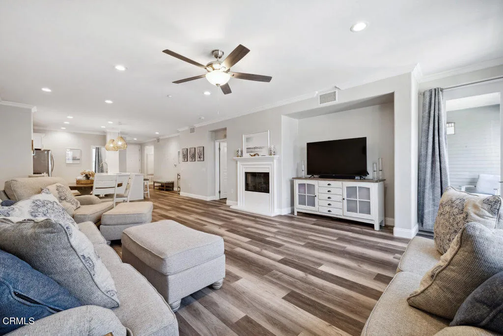 1503 Windshore Way, Oxnard, California 93035 home-pic-6