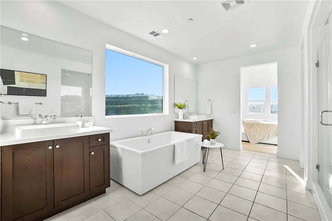 27392 Dialogue Way, Valencia, California 91381 home-pic-33