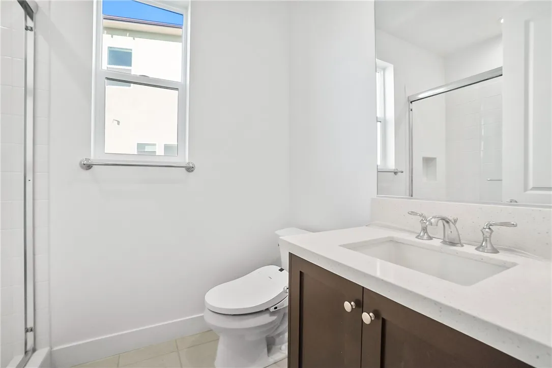 27392 Dialogue Way, Valencia, California 91381 home-pic-20