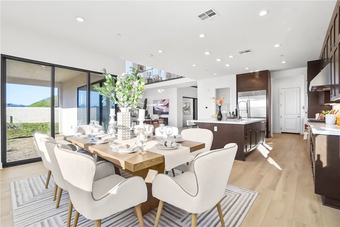27392 Dialogue Way, Valencia, California 91381 home-pic-16