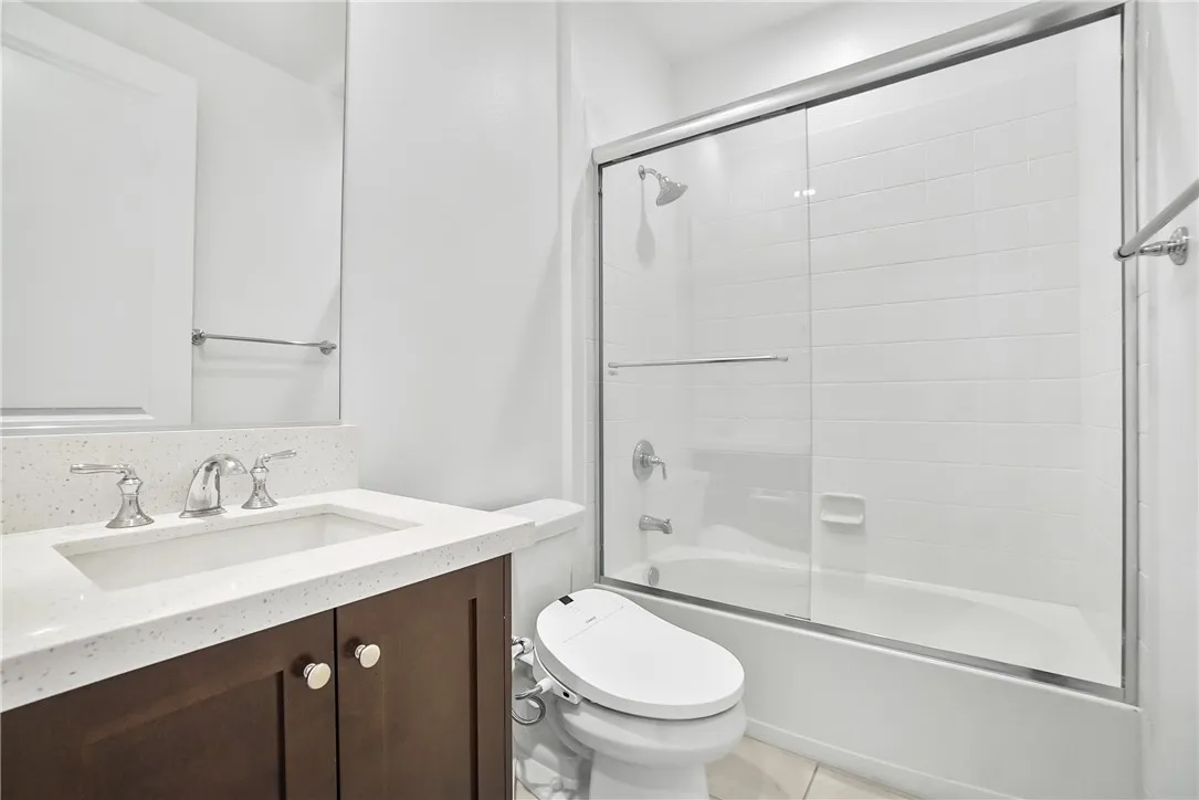 27392 Dialogue Way, Valencia, California 91381 home-pic-36